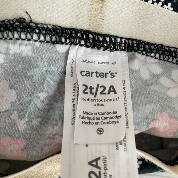 2 pairs of Carters leggings pants. Holiday print. Size Toddler 2T. - Picture 6 of 11